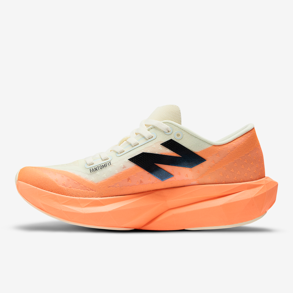 New Balance W Rebel v4 Laufschuhe in ORANGE