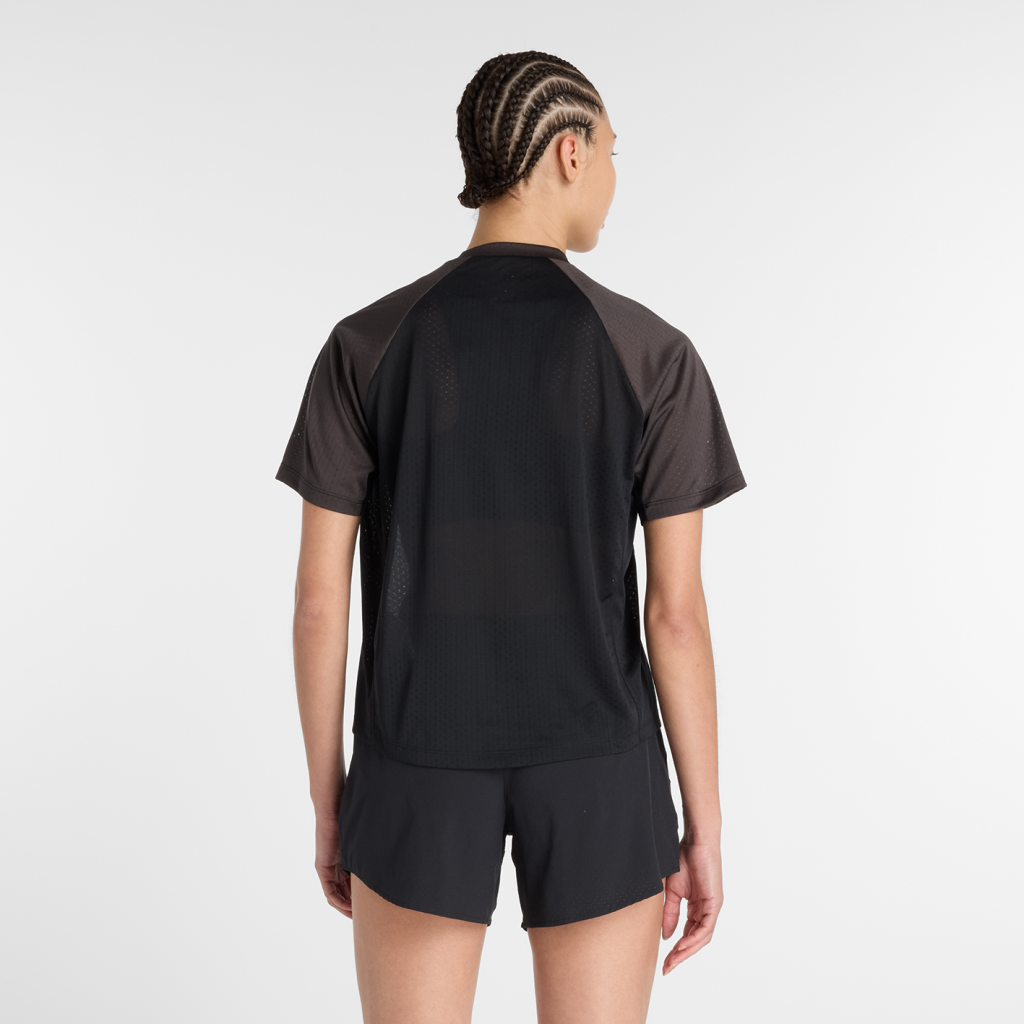 New Balance W Viz-Tech Run T-Shirt in SCHWARZ