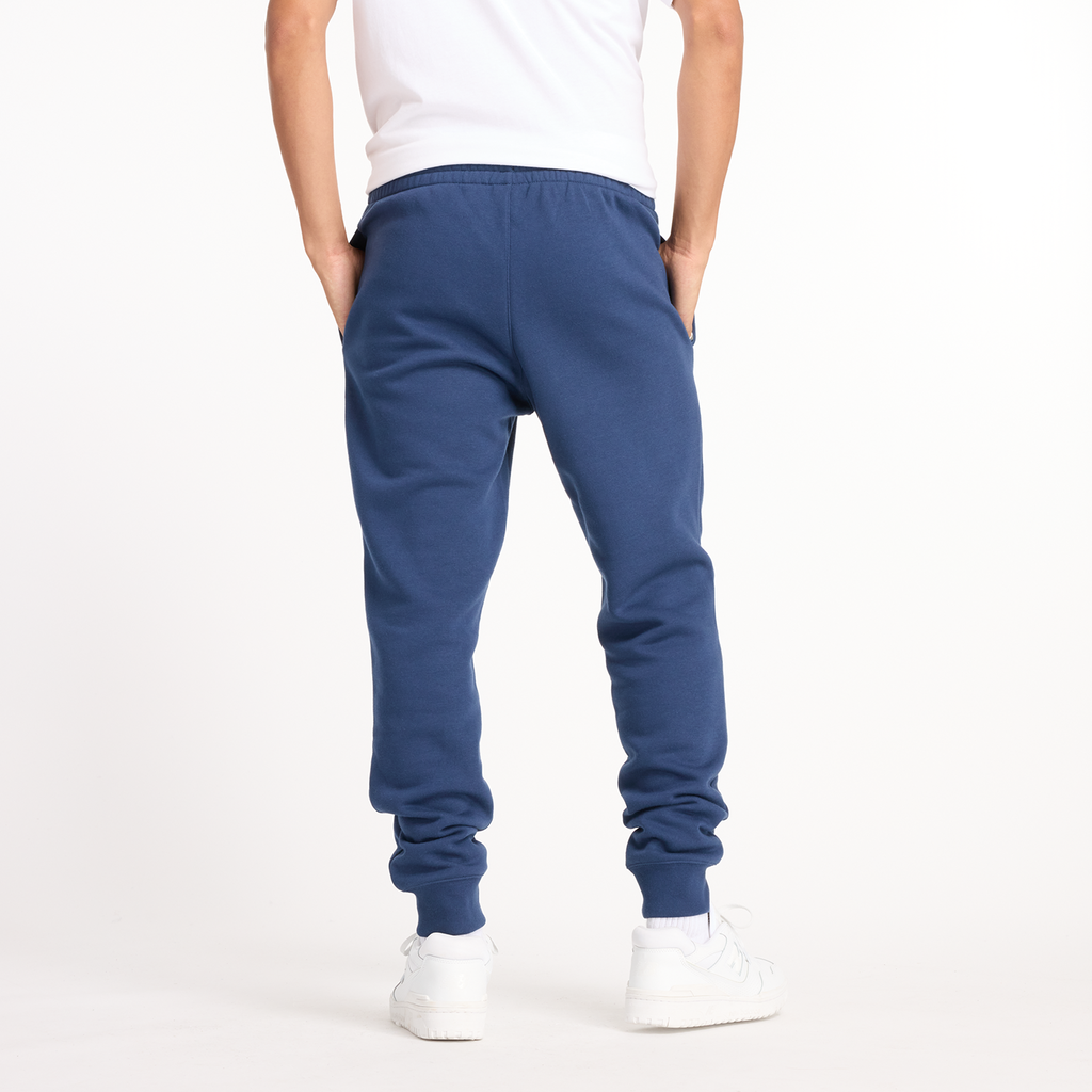 Sport Fleece Jogger nb navy model_bild_back_brandshop