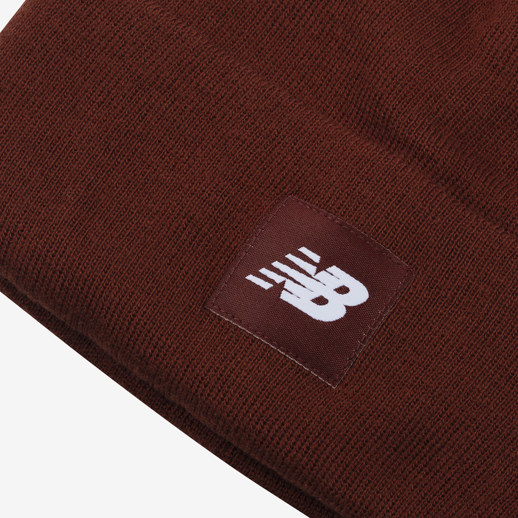 Cuffed Beanie Flying NB Logo rich oak detail_bild1_brandshop