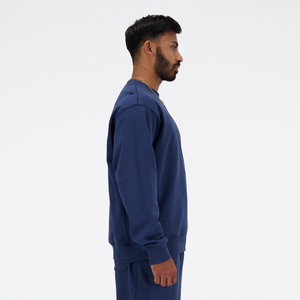 New Balance NB Athletics French Terry Crew in BLAU
