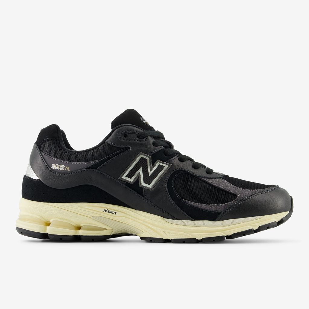 New Balance M 2002R Clean Vintag Freizeitschuhe in SCHWARZ