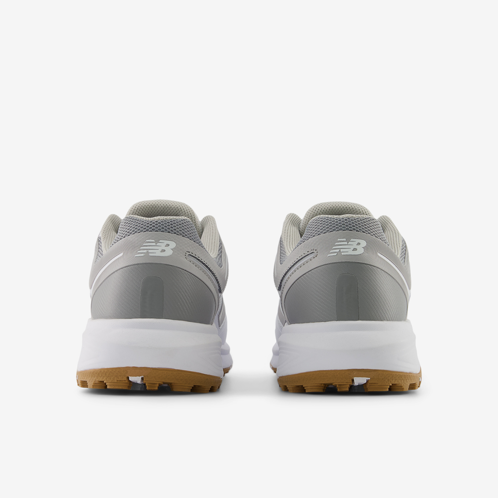 New Balance M Contend v3 SL in WEISS