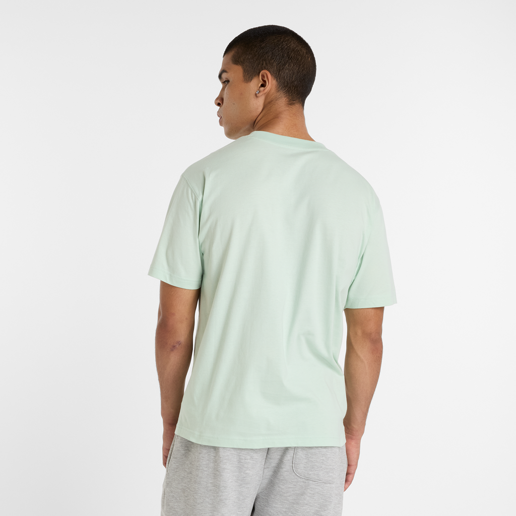 New Balance Sport Essentials Small Logo T-Shirt in GRÜN