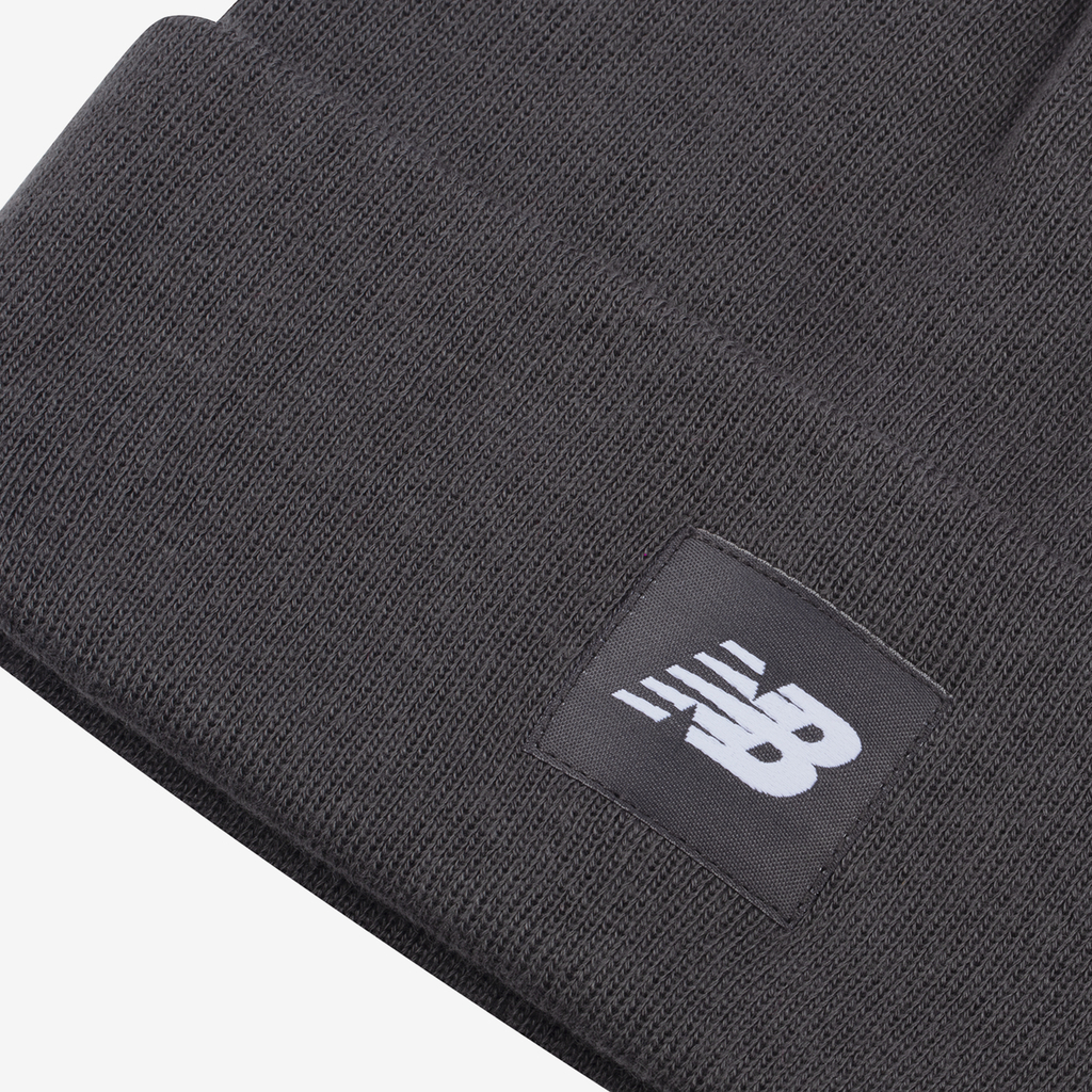 Cuffed Beanie Flying NB Logo graphite detail_bild1_brandshop