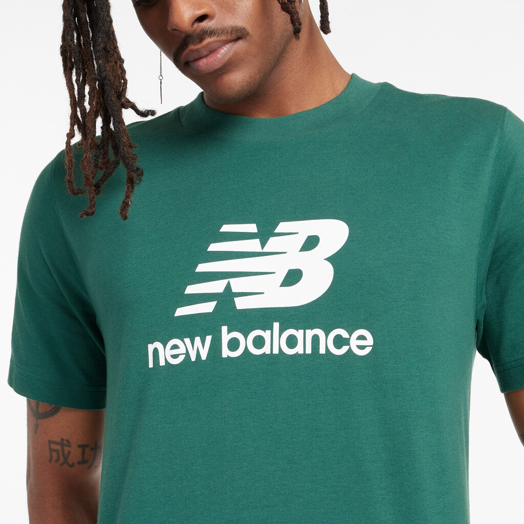 New Balance - Sport Essentials Stacked Logo T-Shirt - nightwatch green