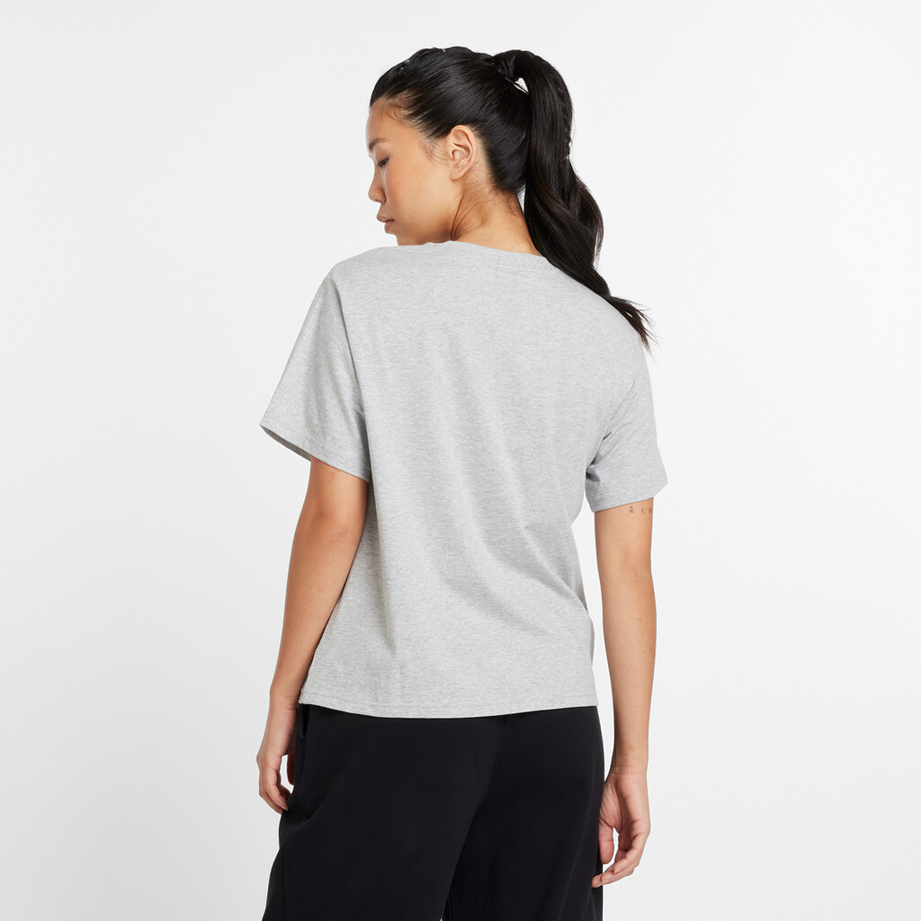 New Balance - W Sport Jersey Relaxed Logo T-Shirt - athletic grey