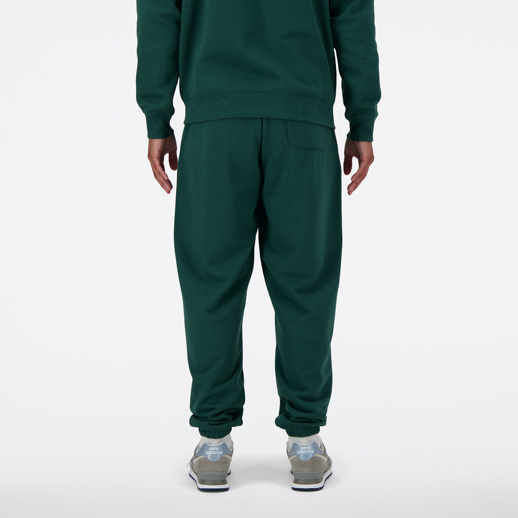 New Balance - Sport Essentials French Terry Jogger - nightwatch green