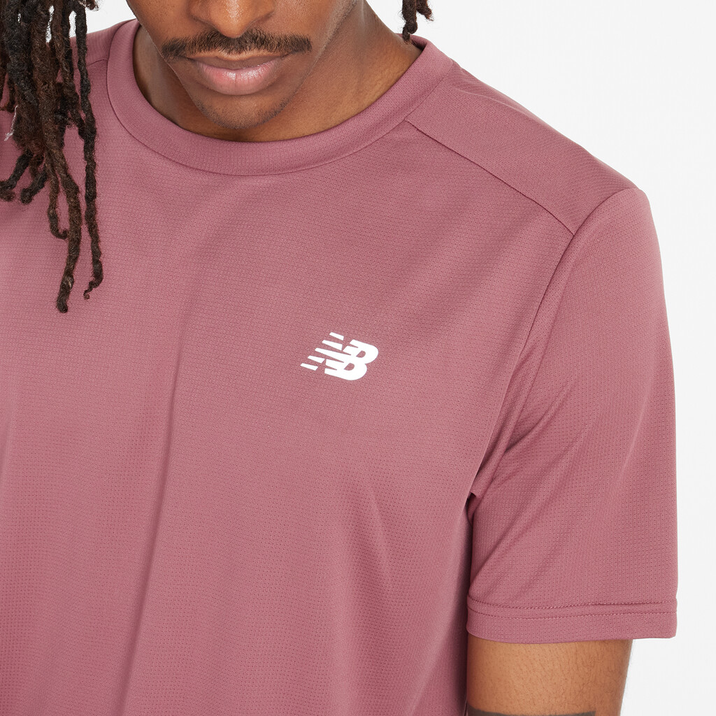 New Balance - Core Run Short Sleeve - washed burgundy