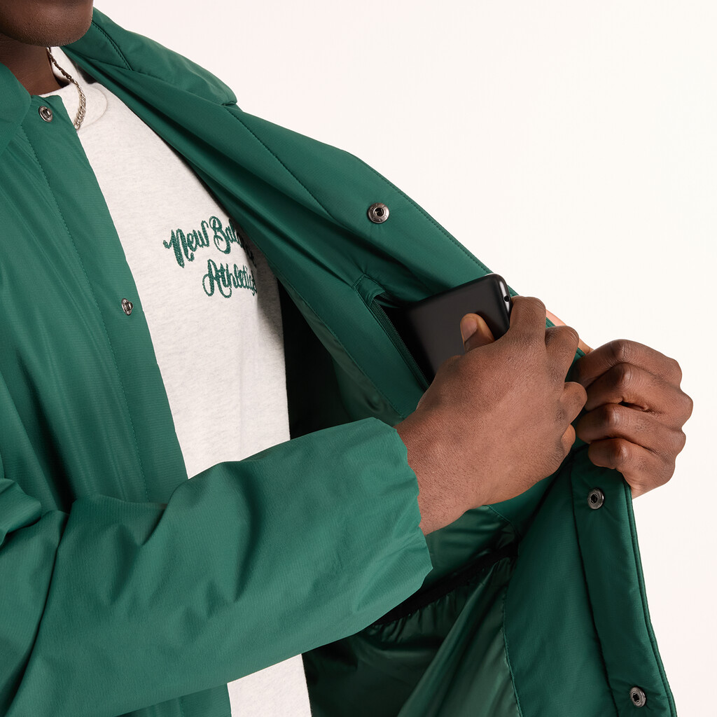 New Balance - Coaches Jacket - nightwatch green